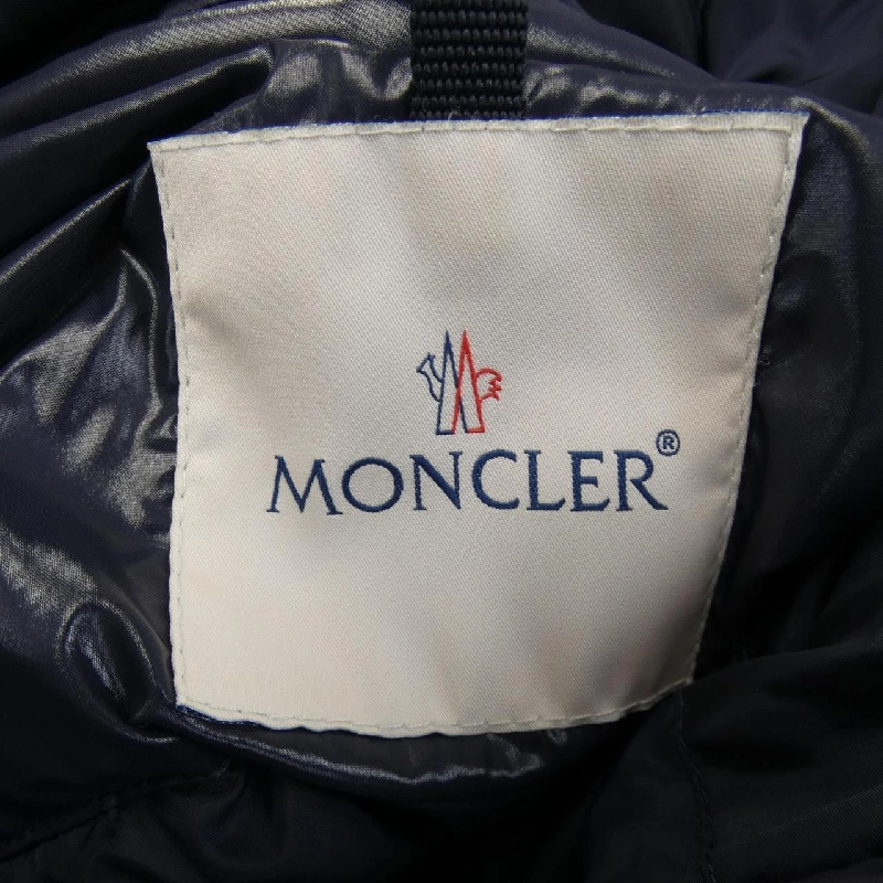 Áo khoác lông vũ MONCLER 642340
