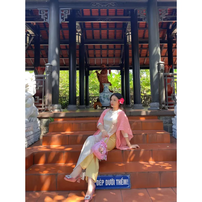 Áo dài đính hột ngay cổ 753574