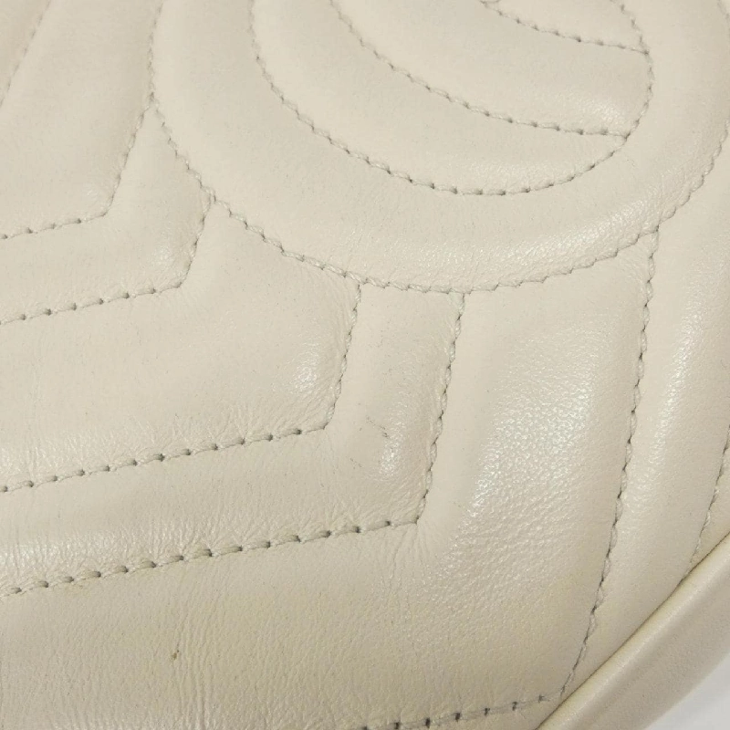 Túi đeo vai GG MARMONT 447632 DTD1T của Gucci 608536