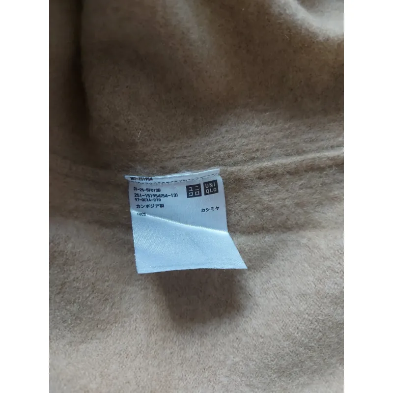 [2hand] Áo len Cashmere cổ lọ Uniqlo 971362