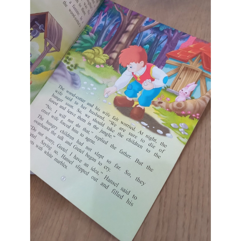 Uncle Moon's Fairy Tales: Hansel and Gretel- Dreamland Publications 995421