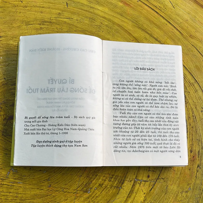 BÍ QUYẾT SỐNG LÂU TRĂM TUỔI- CHU CAO CHƯƠNG- HOÀNG KIẾN DÂN biên soạn 673717