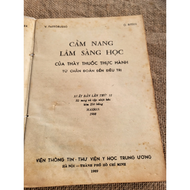 Cẩm nang lâm sàng học_400 Trang_ sách y khoa_  FATTORUSSO
RITTER
 367364