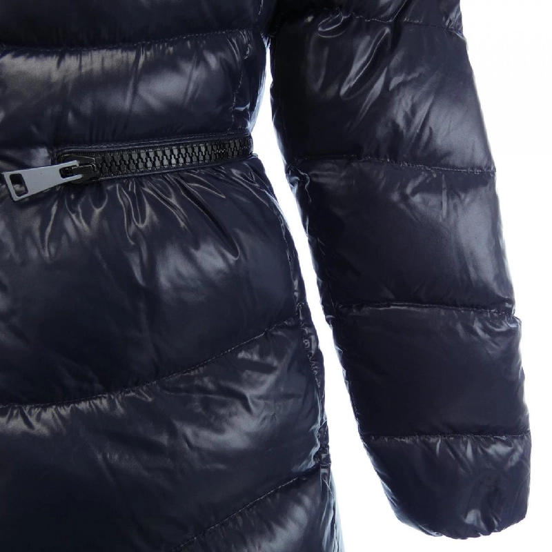 Áo khoác lông vũ MONCLER 643766