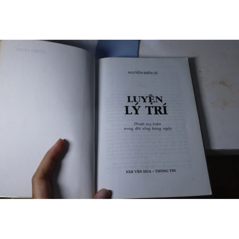 LUYỆN LÝ TRÍ Nguyễn Hiến Lê  473137