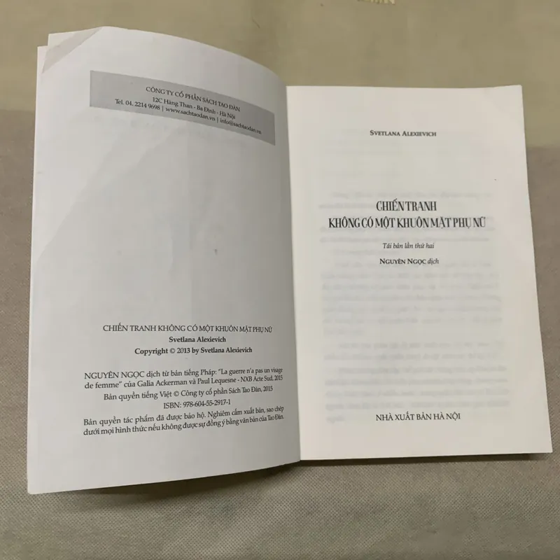 CHIẾN TRANH KHÔNG CÓ MỘT KHUÔN MẶT PHỤ NỮ- SVETLANA ALEXIEVICH 739008