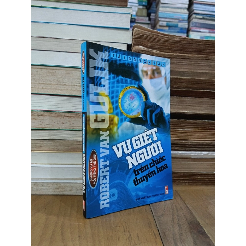 Vụ giết người trên chiếc thuyền hoa - Robert Van Gulik (Nguyễn Bản dịch) 971013