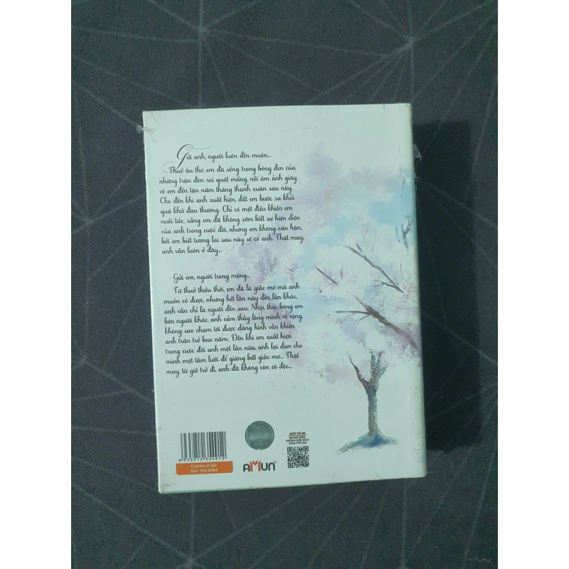 "Gửi Anh, Người Luôn Đến Muộn" (seal) - Lam Bạch Sắc 492922