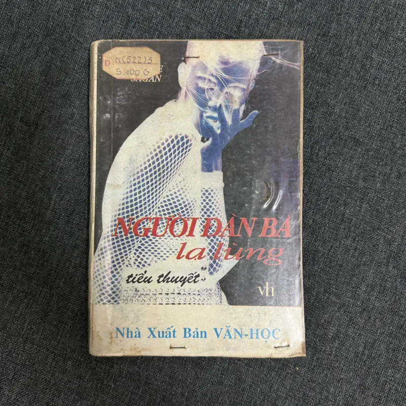 Người đàn bà lạ lùng - Francoise Sagan 1031722