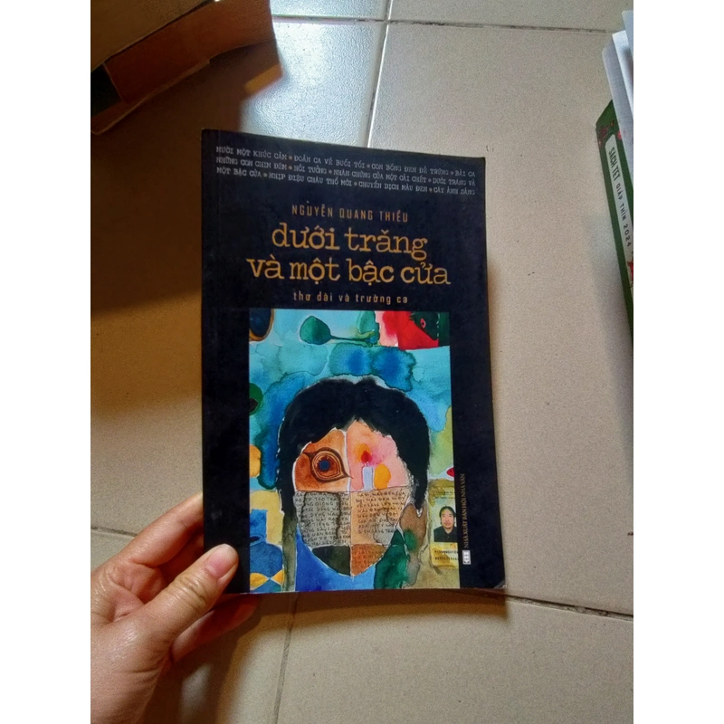 Thơ dài và  trường ca dưới trăng và một bậc cửa 478954