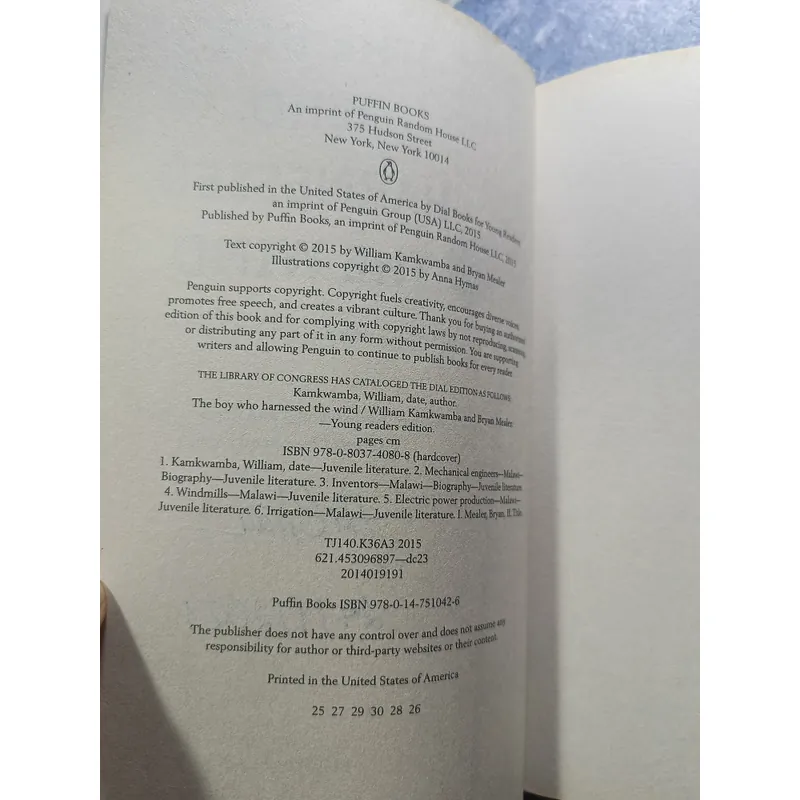 The boy who harnessed the wind - William Kamkwamba và Bryan Mealer 1060194