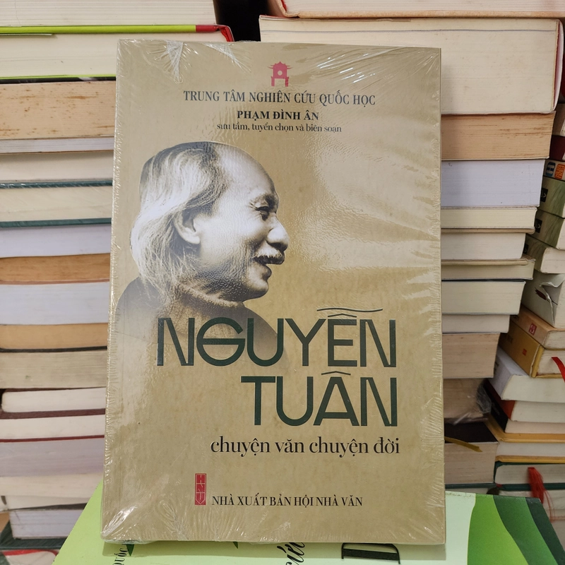 Thư mục nghiên cứu Nguyễn Du  446973
