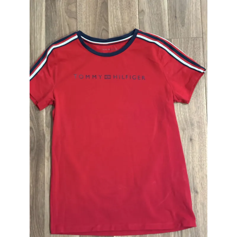 Áo thun nữ Tommy Hilfiger 1013452
