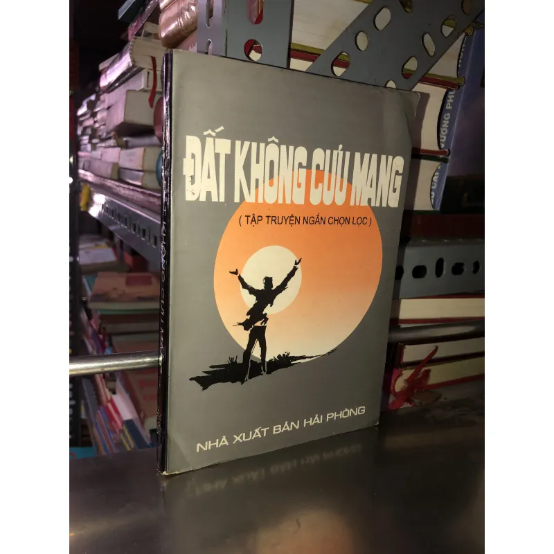 Đất không cưu mang  1011393