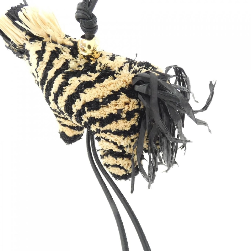 【Sản phẩm mới】Móc khóa ZEBRA CHARM C621232XKP của Loewe 623935