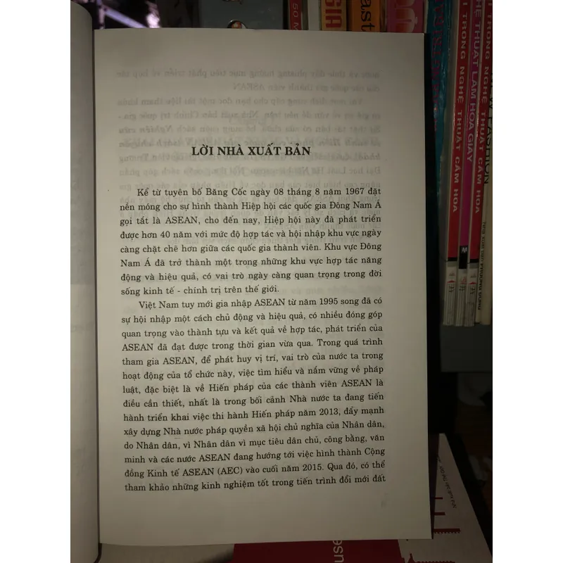 Nghiên cứu so sánh hiến pháp các quốc gia ASEAN - PGS. TS. Tô Văn Hoà 621912