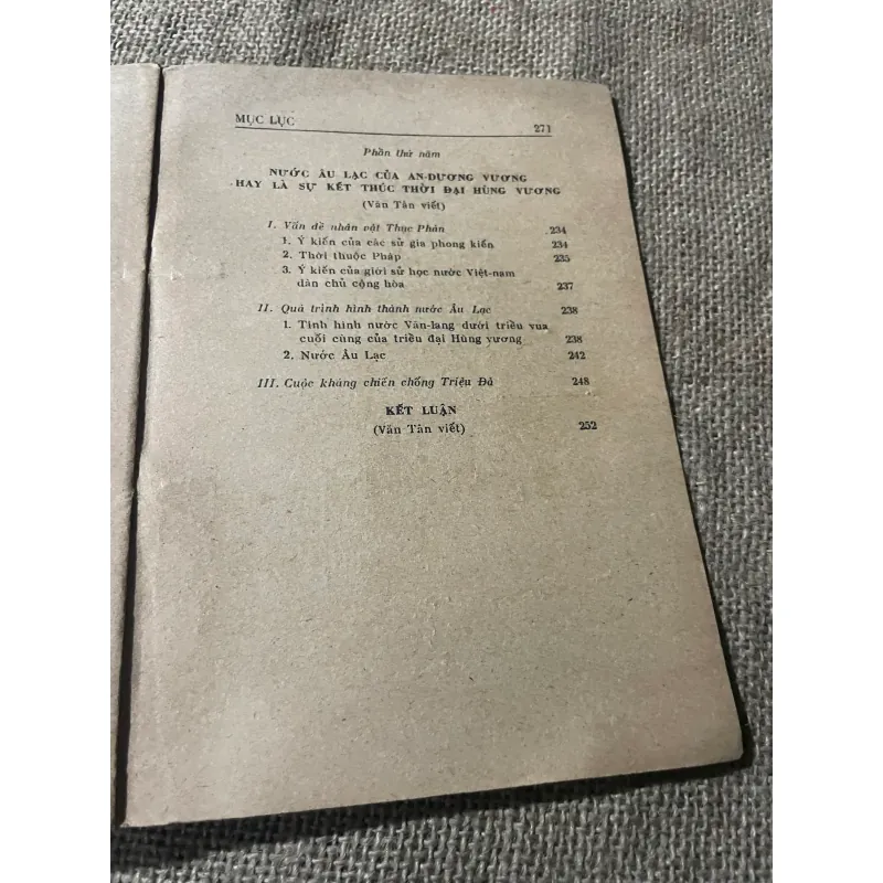 THỜI ĐẠI HÙNG VƯƠNG - 1976- HƠN 250 TRANG 601530