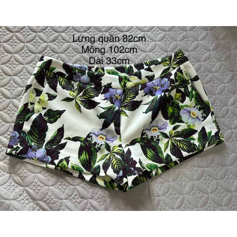 Quần short hoạ tiết hoa thời trang 447942