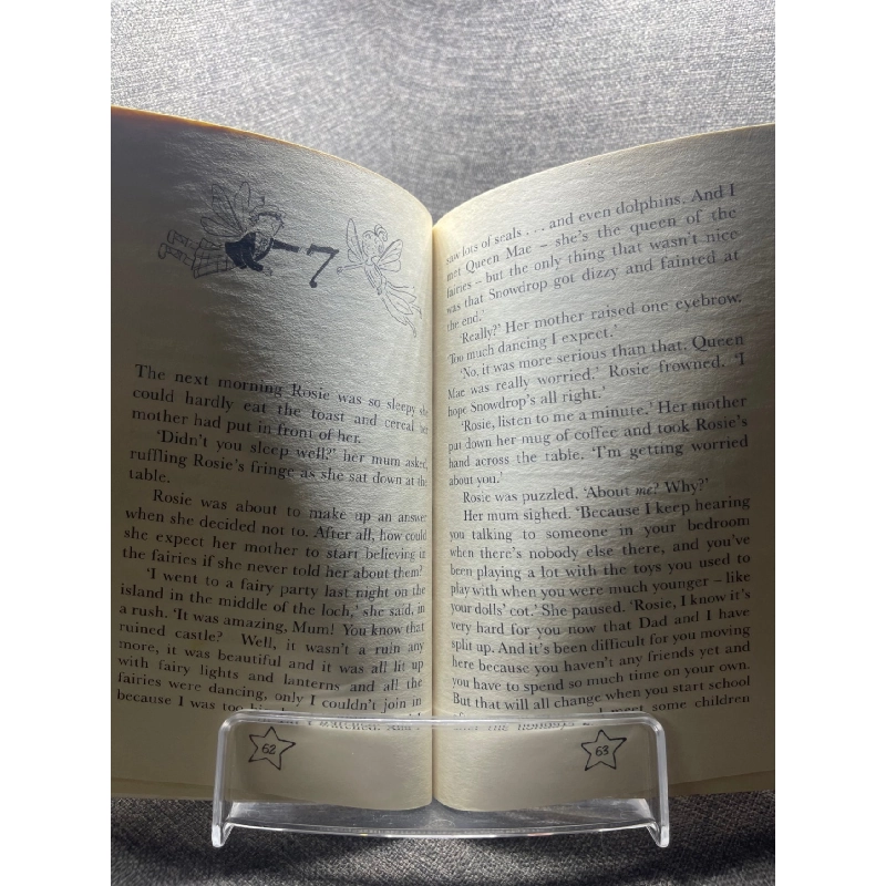 Fairy dust mới 80% ố ẩm góc sách truyện tranh ngoại văn và thiếu nhi Gwyneth Rees HPB1605 SÁCH NGOẠI VĂN 914390