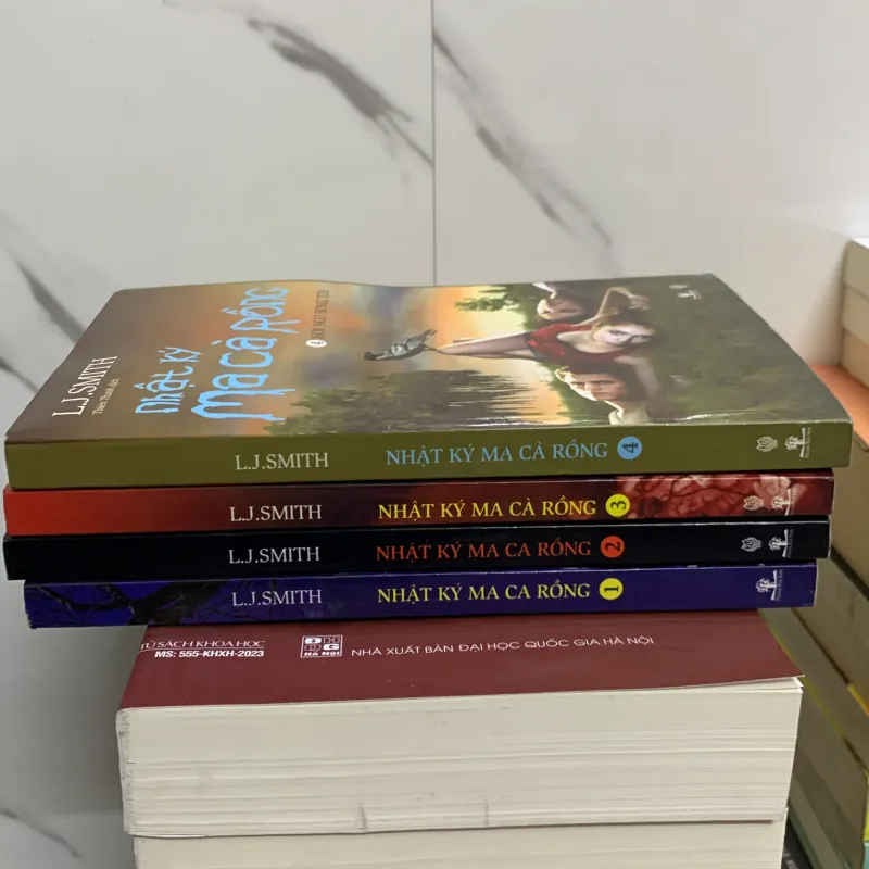 Nhật ký ma cà rồng, full bộ 4 tập- L J Smith. 2b2 907791