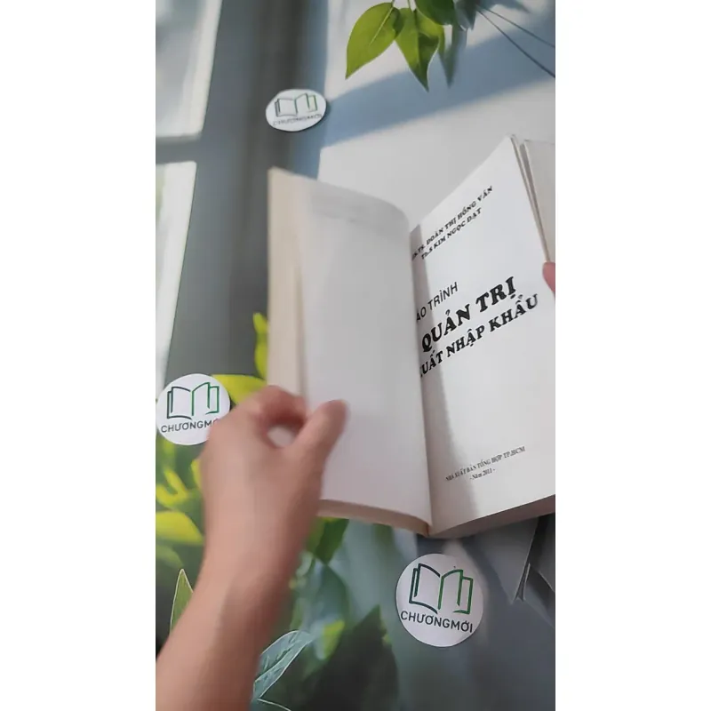 Quản trị xuất nhập khẩu - Đoàn Thị Hồng Vân & Kim Ngọc Đạt 1018850