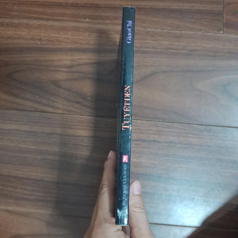 Tuyết đen - giao chi 518383