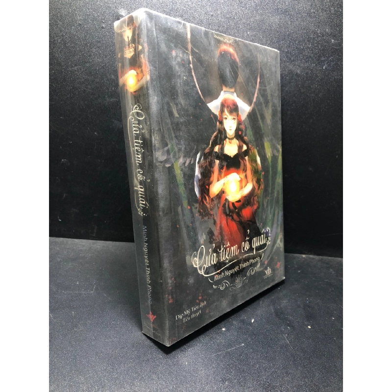 Cửa tiệm cổ quái Minh Nguyệt Thích Phong mới 90% HCM2911 923111