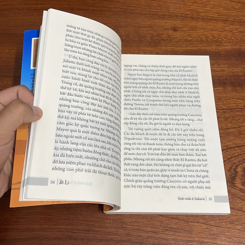 II Tựa sách: Bình Minh ở Sahara - Di Li - 2018 511343