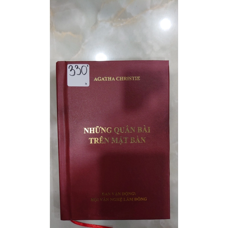 NHỮNG QUÂN BÀI TRÊN MẶT BÀN.
Tác giả: Agatha Christie.
Người dịch: Đặng Xuân Dũng 300741