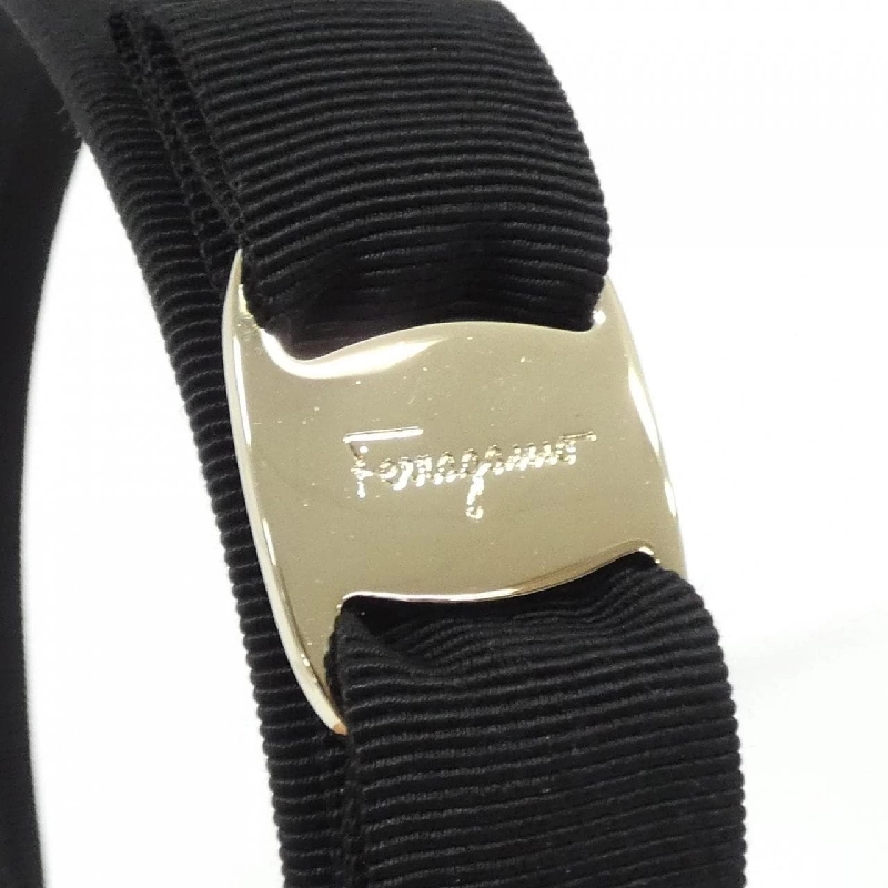 Salvatore Ferragamo 34 4311 Cài tóc 626064