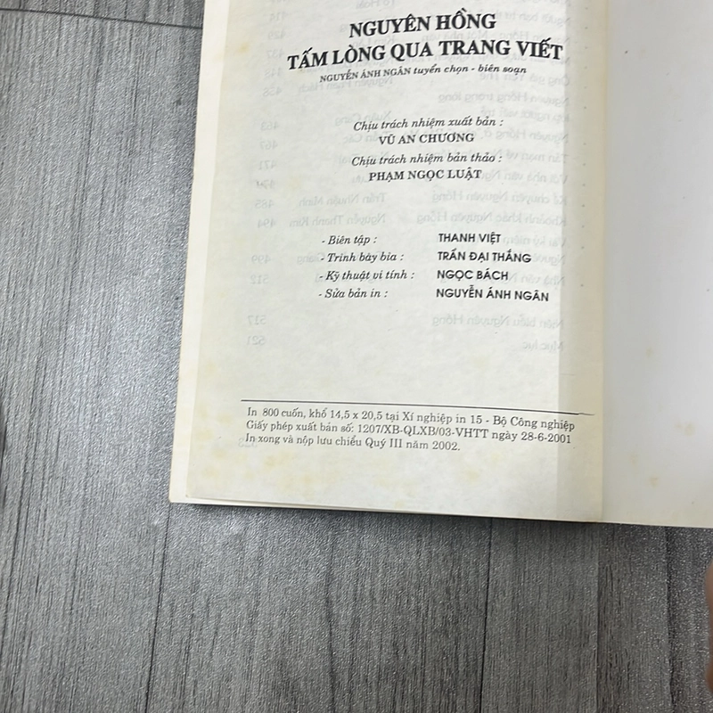 Nguyên Hồng- tấm lòng qua trang viết. 2a2 521790