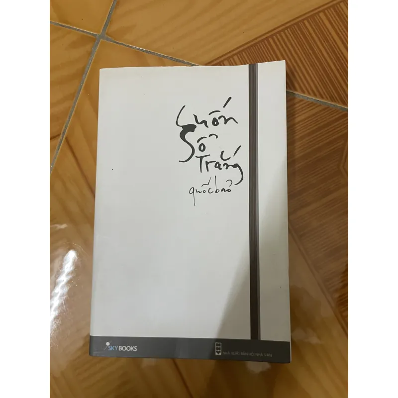 Cuốn sổ trắng - Quốc Bảo 960782