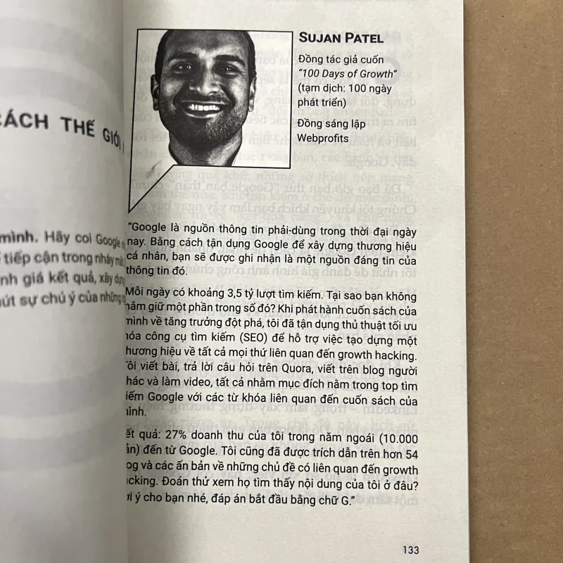 Bạn Là Ai Trong Mắt Người Khách 999188