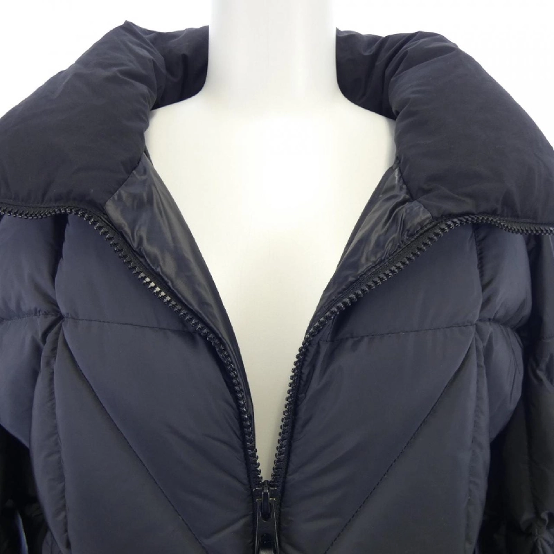 Áo khoác lông vũ MONCLER 643783