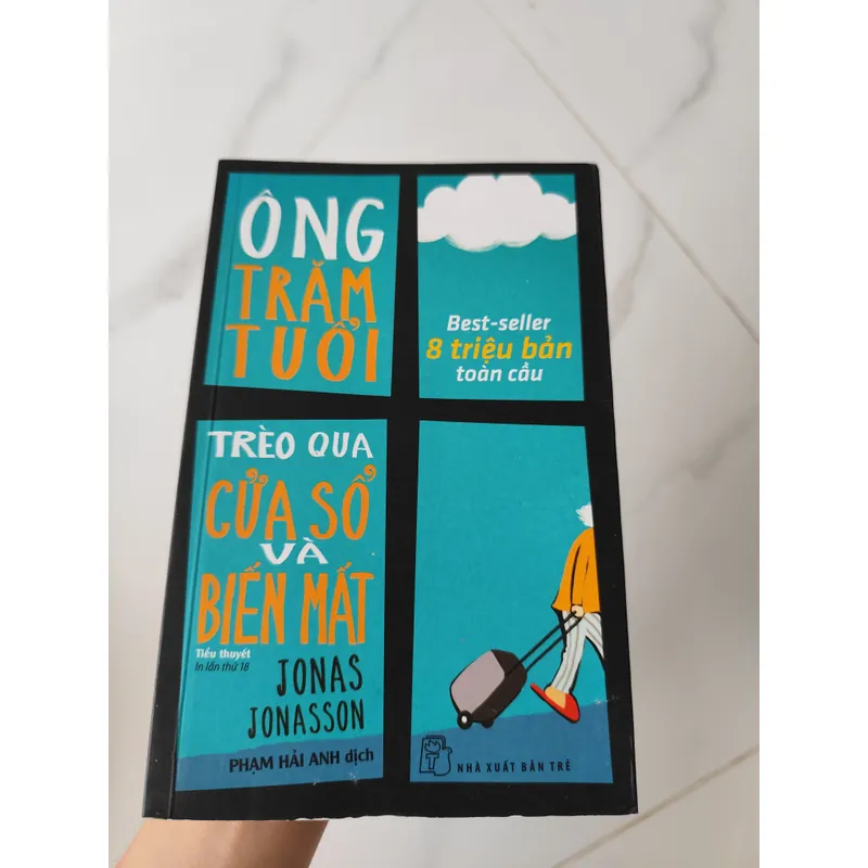 Ông trăm tuổi trèo qua cửa sổ và biến mất 559791