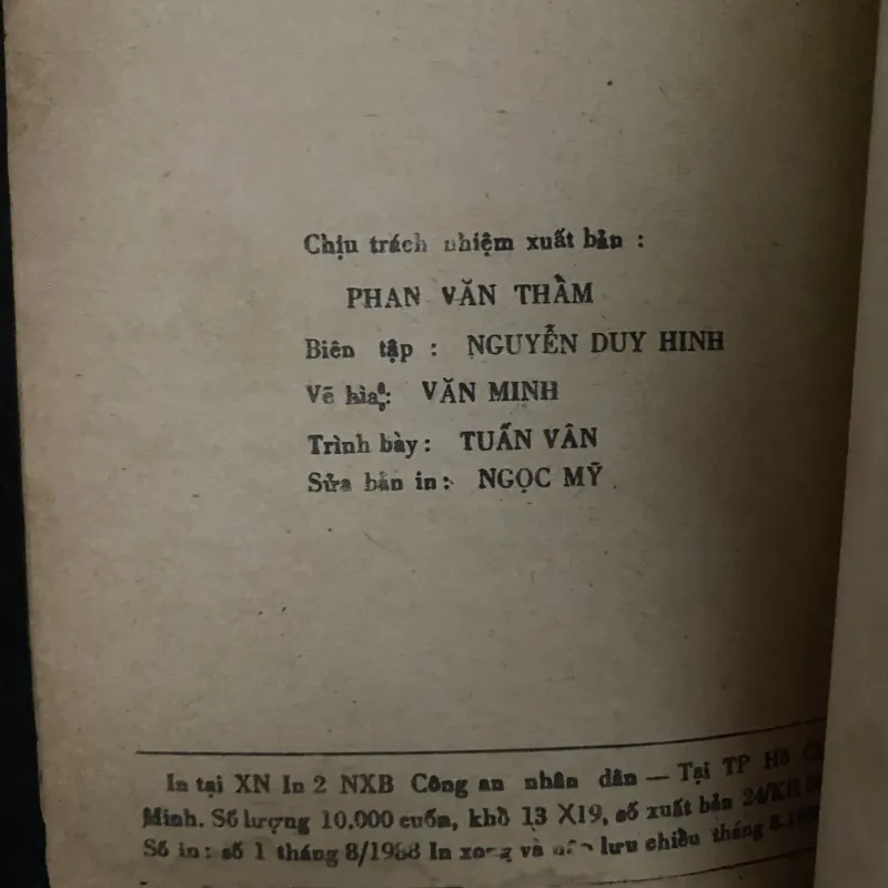 Người Bình Xuyên -Nguyên Hùng, do Nhà xuất bản Công an Nhân dân phát hành năm 1988 1023306