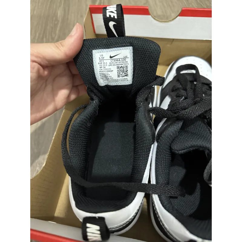 Cần pass giầy thể thao Nike chính hãng 971510