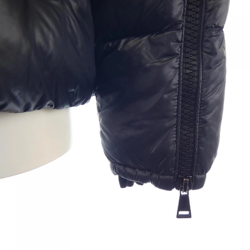 Áo khoác lông vũ MONCLER BANDAMA 631474