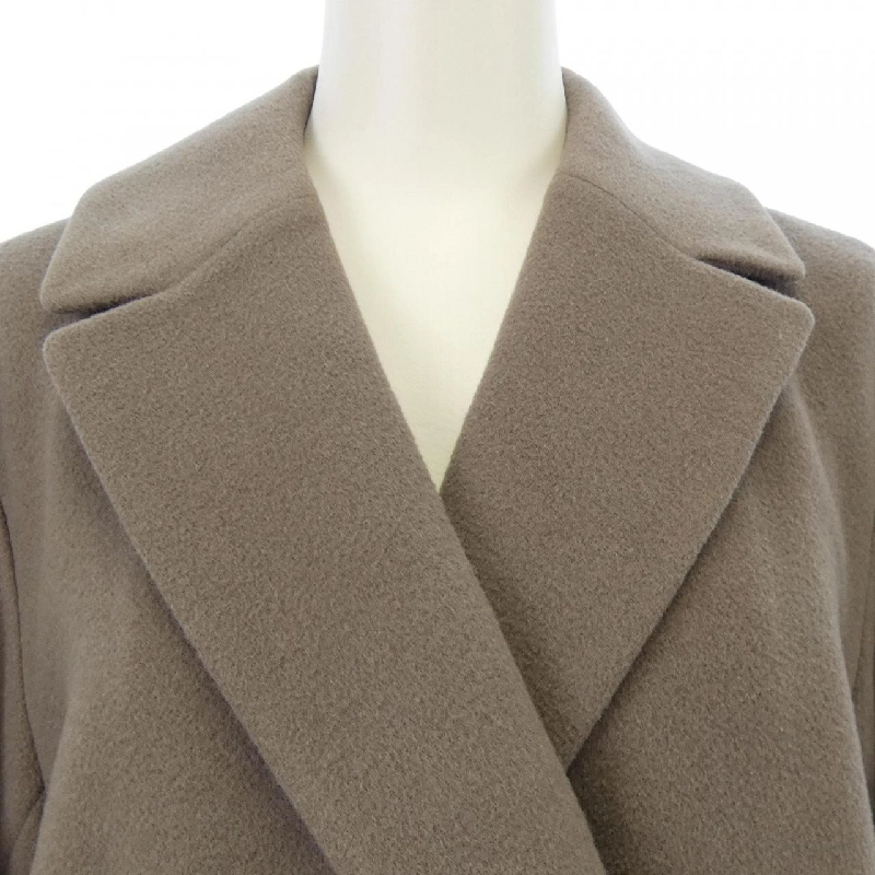 BEIGE. Áo khoác - Hàng hiệu Authentic 813526