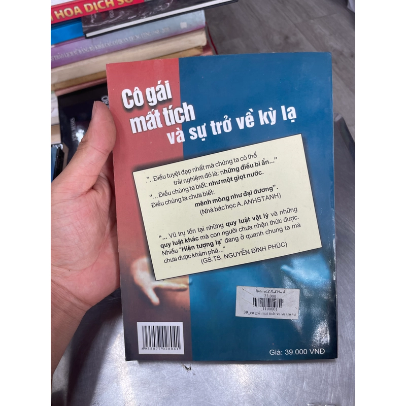 Cô gái mất tích và sự trở về kì lạ - Trần ngọc lân .61 322817