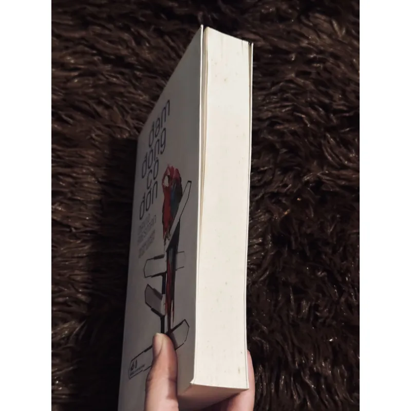 Đám đông cô đơn 758033