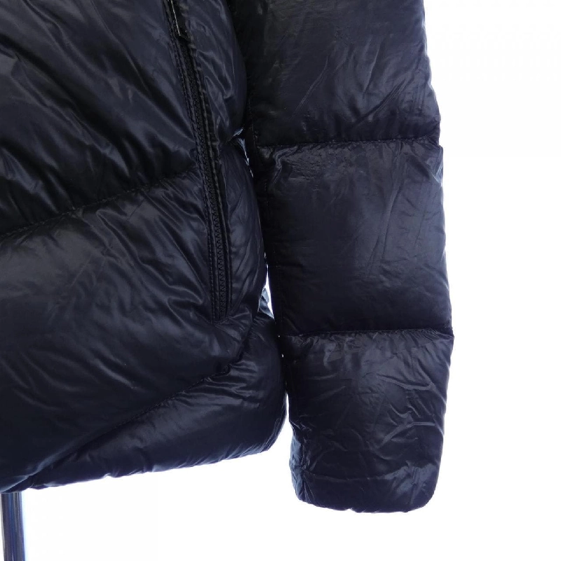 Áo khoác lông vũ MONCLER 638775