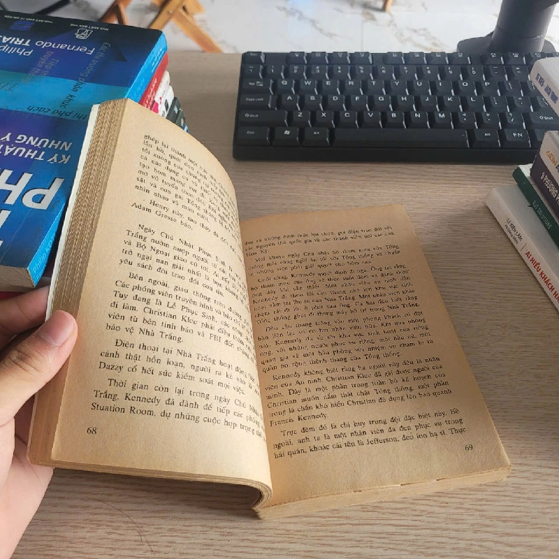 Đời Tổng Thống Thứ Tư – Mario Puzo 528350