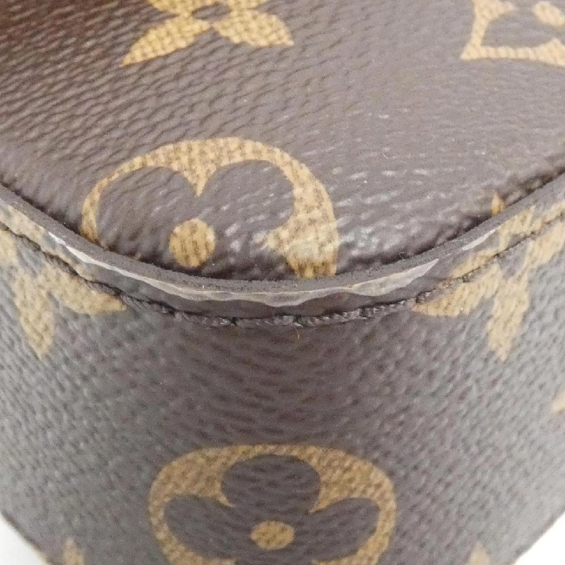 Túi đeo chéo Louis Vuitton Monogram Stripe (LV Squared) Trio Messenger M45965 613554