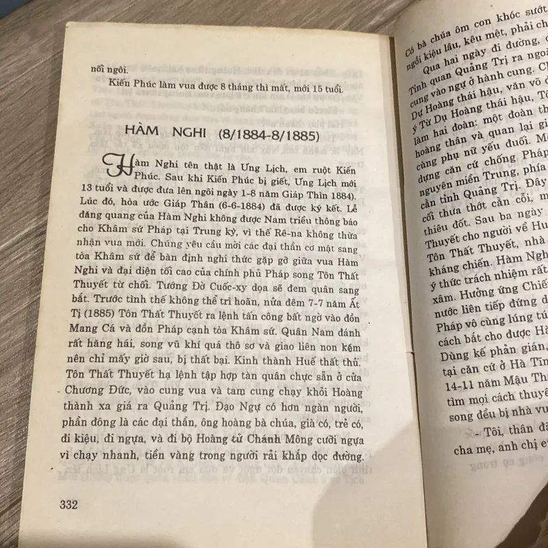 CÁC TRIỀU ĐẠI VIỆT NAM (XB 1995) 751649