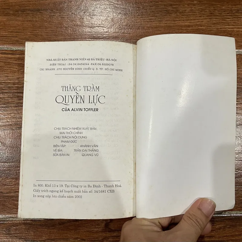 Thăng trầm quyền lực bộ 2 tập - Alvin Toffler (7) 1002567