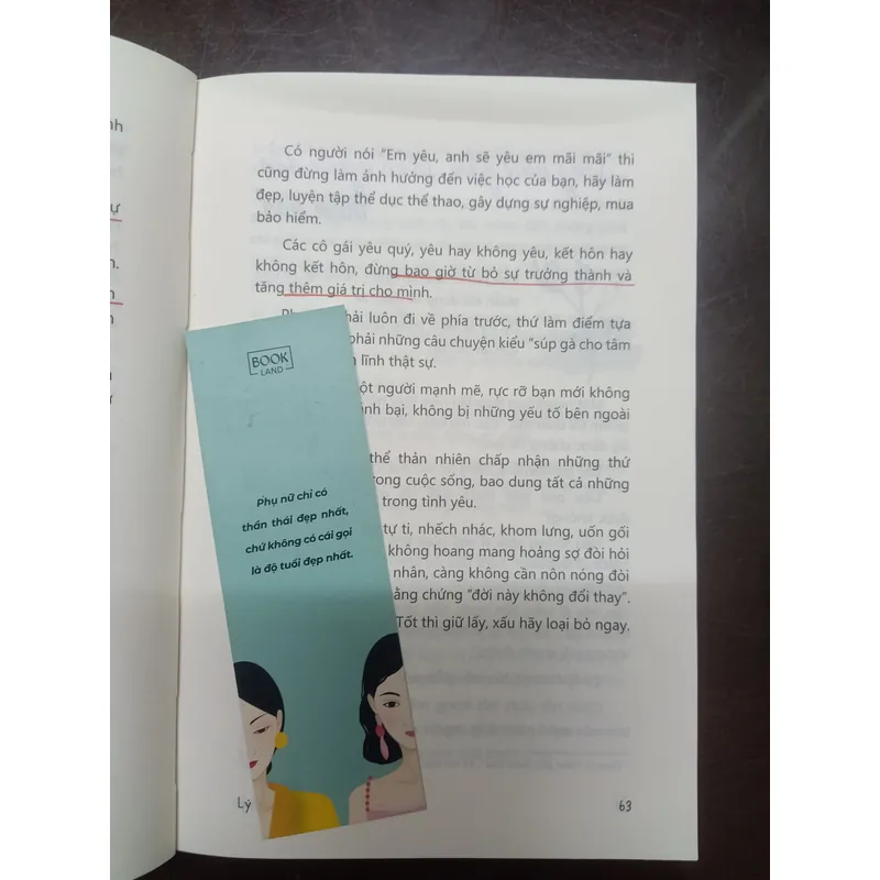 Càng mạnh mẽ càng dịu dàng - Lý Ái Linh - Sách cũ - Có bookmark 697668