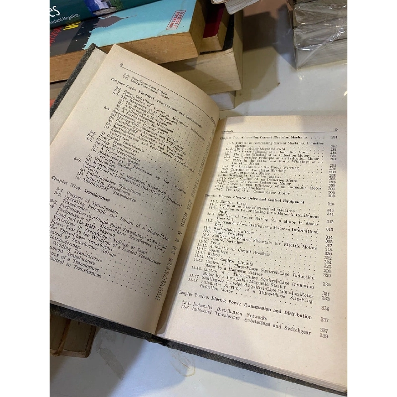 Basic Electricity and Electronics - V. S. Popov and S. A. Nikolayev 976857