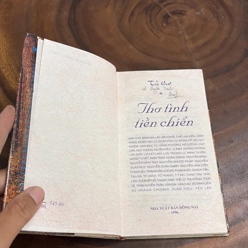 II Thơ: Thơ Tình Tiền Chiến - Nhiều Tác Giả - 1996 976275