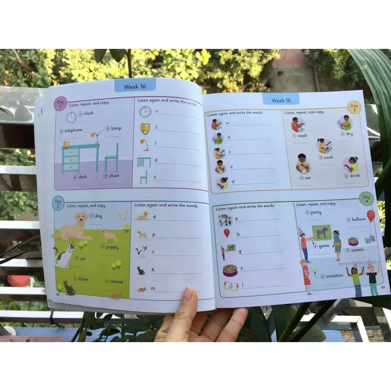 Sách - 5 words a day giấy bóng tặng audio 739678